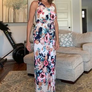 Pretty floral summer maxi.